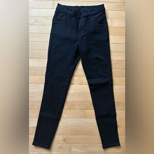 NWOT dark black women's jeans